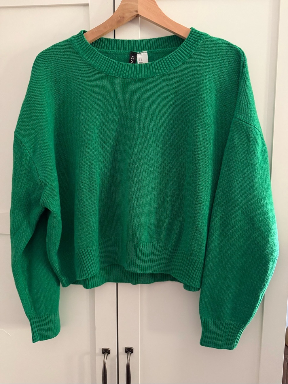 H&M Bright Green Crewneck Crop Sweater - Women’s Large